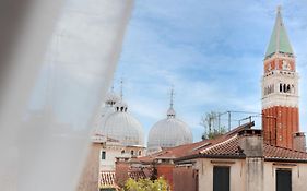 All'Angelo Art Hotel